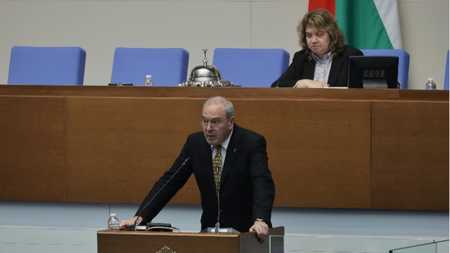 С декларация Виктор Папазов от Възраждане поиска оставка и арест