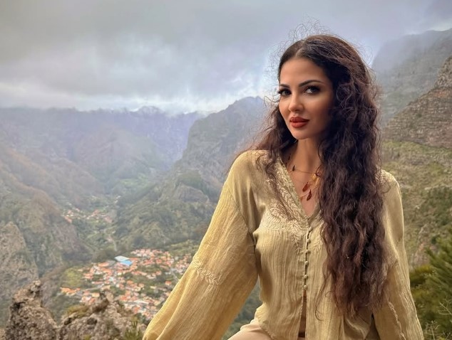 Райна успя да изненада сериозно феновете си с нова визия