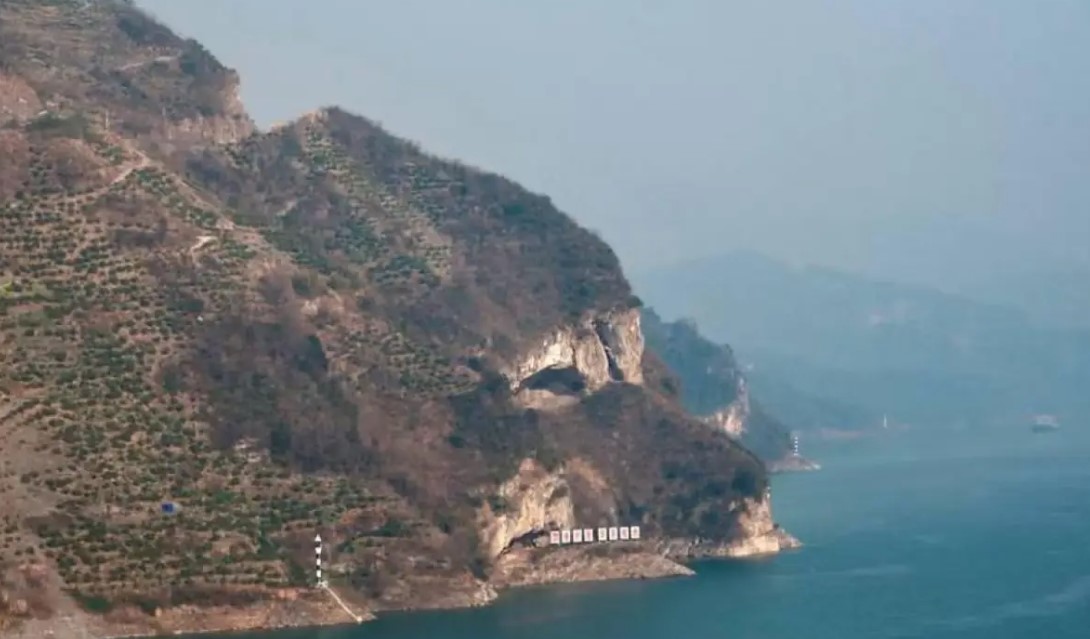 Неочаквано място в Китай се превърна в туристическа сензация след