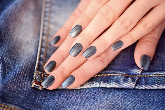 Нова тенденция завладява света на маникюрите в края на зимата