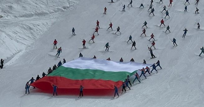 Ски зона Банско работи и празнува националния празник на България