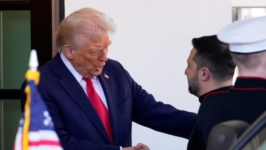 Американският президент Доналд Тръмп продължава с публичните си нападки срещу