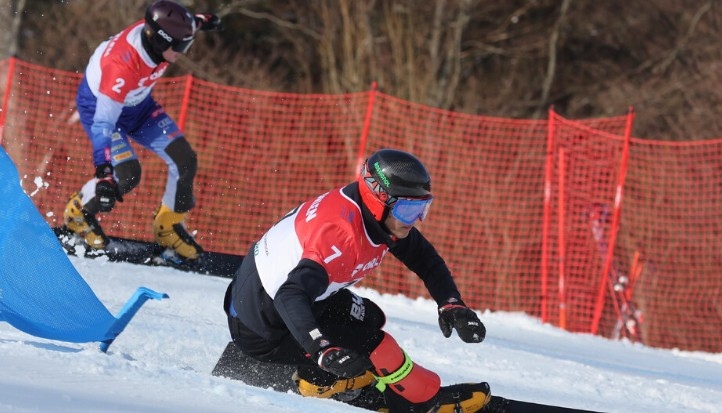 Тервел Замфиров е световен шампион при младежите в паралелния гигантски
