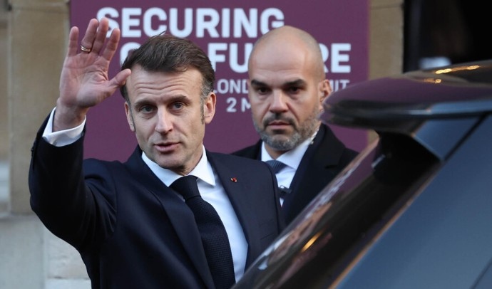 Предвидено е съвместно пътуване до Вашингтон на френския президент Еманюел