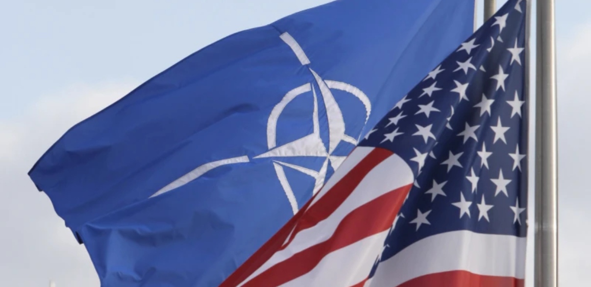 Илън Мъск и републиканският сенатор Майк Лий се съгласяват че