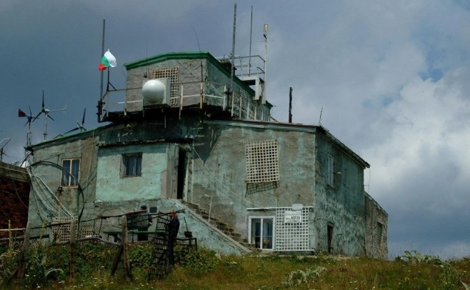 Дежурните метеоролози от станцията на връх Мургаш са били нападнати