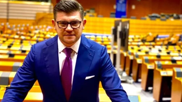 Консултантът на Калин Джорджеску Антон Писароглу обяви своята кандидатура за президентските