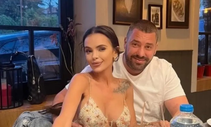 Фолкпевицата Мария официално се разведе със съпруг номер три –