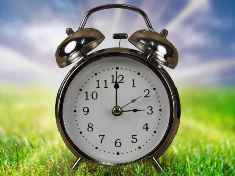 Седем години след като предложи отпадане на сезонната смяна на