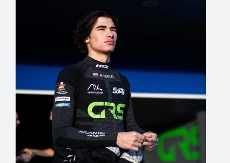 Българският пилот във Формула 3 Никола Цолов от отбора на