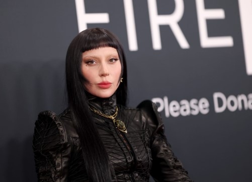 Лейди Гага оглави британската класация за албуми за пети път