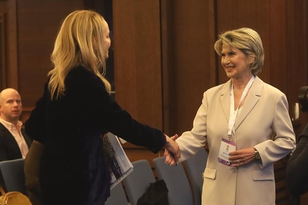 Весела Лечева е новият председател на БОК Тя пребори конкуренцията