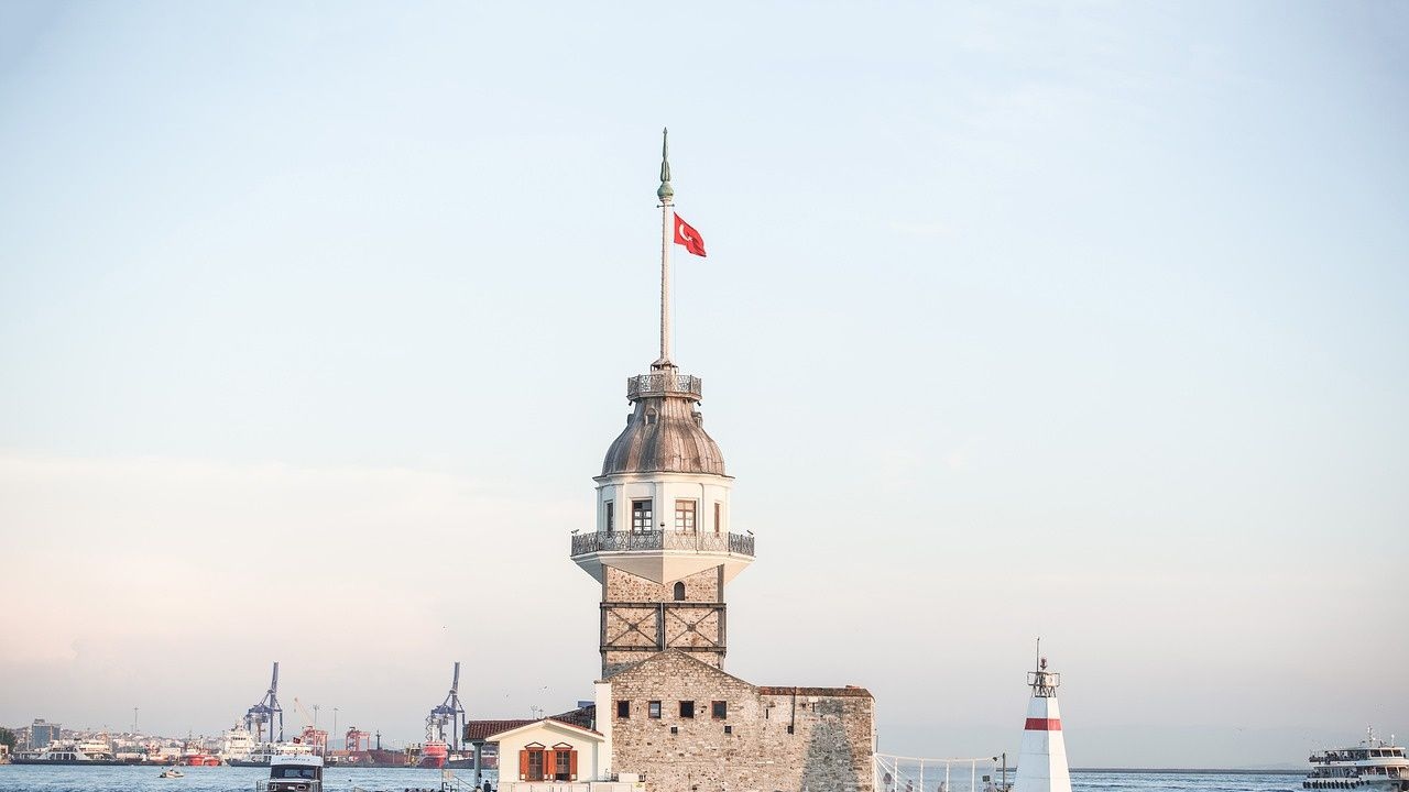 Ситуацията в Турция остава напрегната след ареста на кмета на