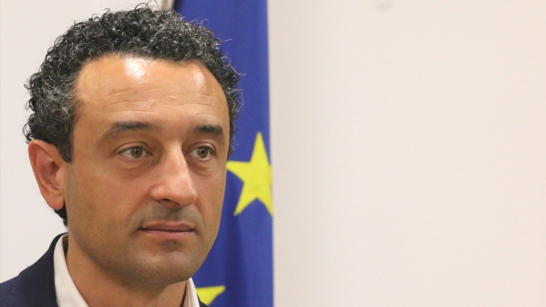 Видя се мнозинството в зала вчера на управляващите и