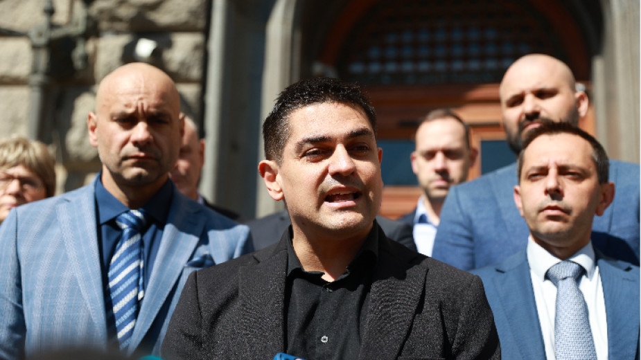 Лидерът на партия МЕЧ Радостин Василев обяви решението на Натaлия