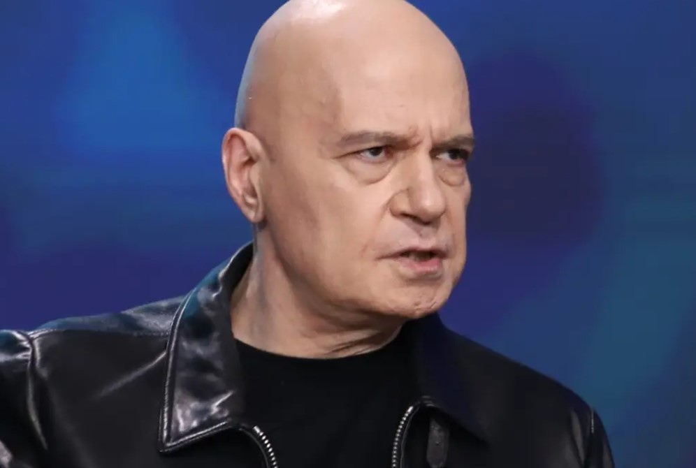 Въпреки естественото отвращение което изпитвам към личността на Радостин Василев