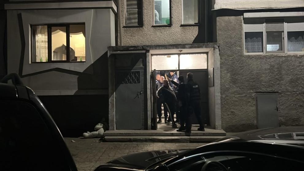 Психично болен мъж се барикадира в дома си в Казанлък Заради
