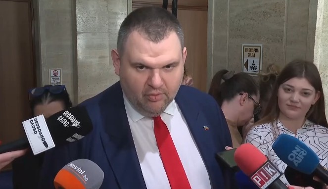 Теодора Георгиева е личната поръчкова прокурорка на Кирил Петков Ще я