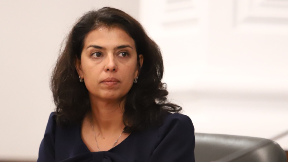 Увеличението на заплатите в отбраната е много забавено Както и