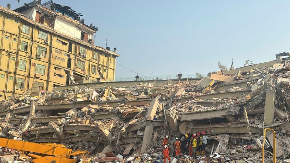 Спасителни екипи от цял свят са в Мианмар след силното