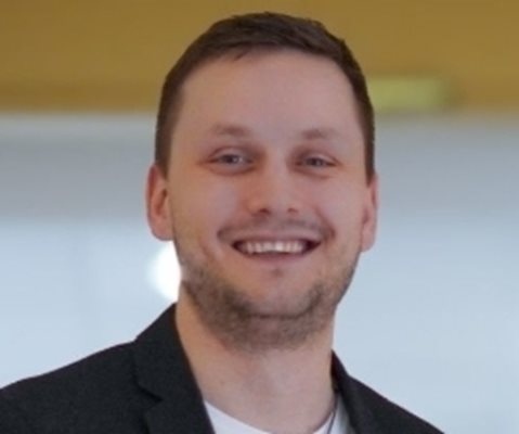 Новият премиер на Гренландия Йенс Фредерик Нилсен заяви че САЩ няма