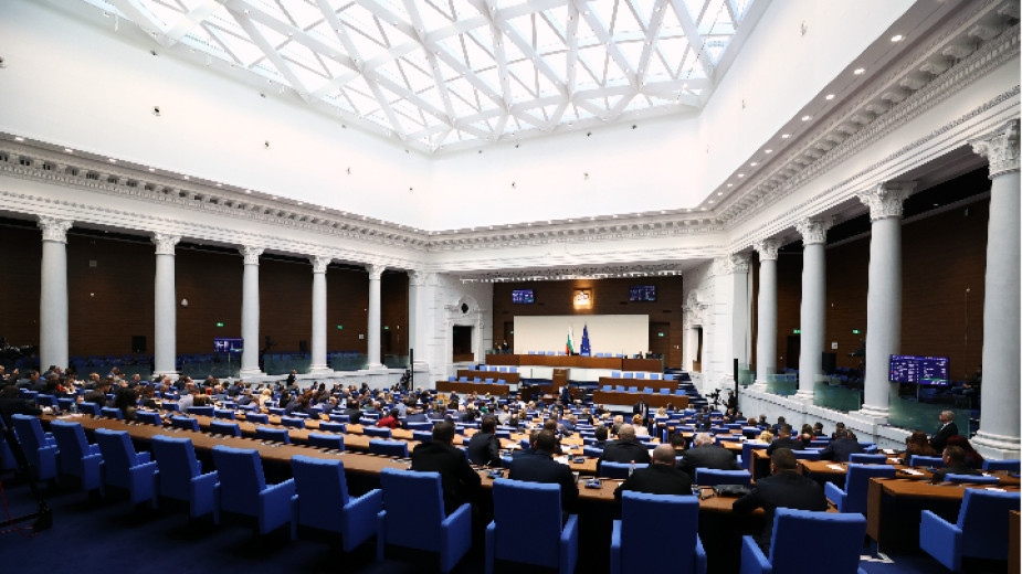 Първият вот на недоверие към кабинета на Росен Желязков влиза