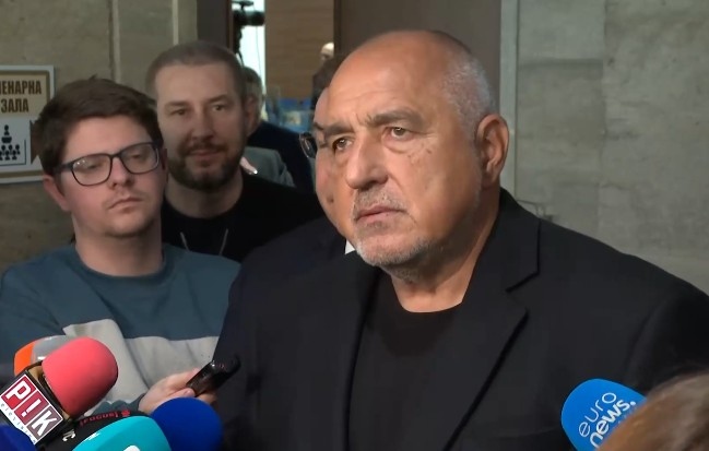 Никой не се интересува от държавата да е стабилна и