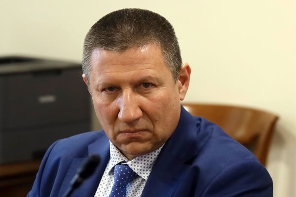 По разпореждане на и ф главен прокурор на Република България Борислав Сарафовразследването