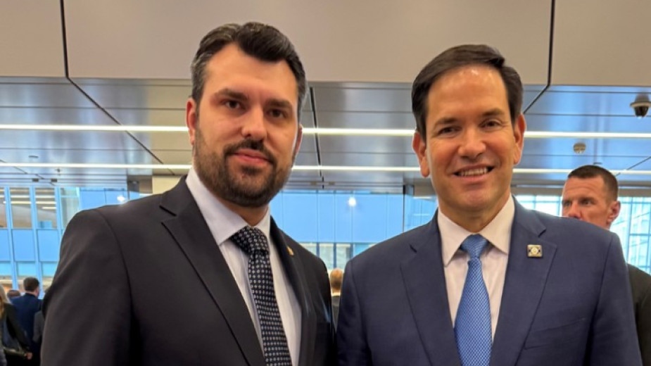 Министърът на външните работи Георг Георгиев разговаря с държавния секретар