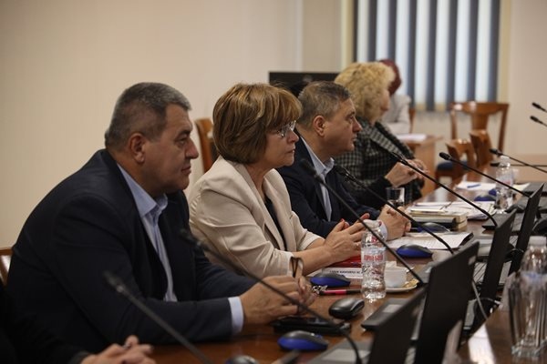 Заплатите в съдебната система продължават да растат въпреки че от