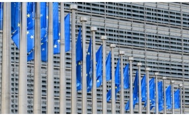 Европейската комисия обсъжда всички възможности за отговор на американските мита