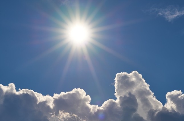 Днес преди обяд ще преобладава слънчево време Ще има променлива