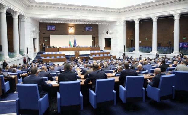 Днес се очаква да бъде внесен вторият вот на недоверие