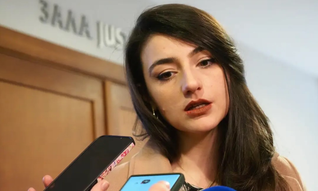 Делото срещу депутата от ПП ДБ Лена Бориславова ще се гледа