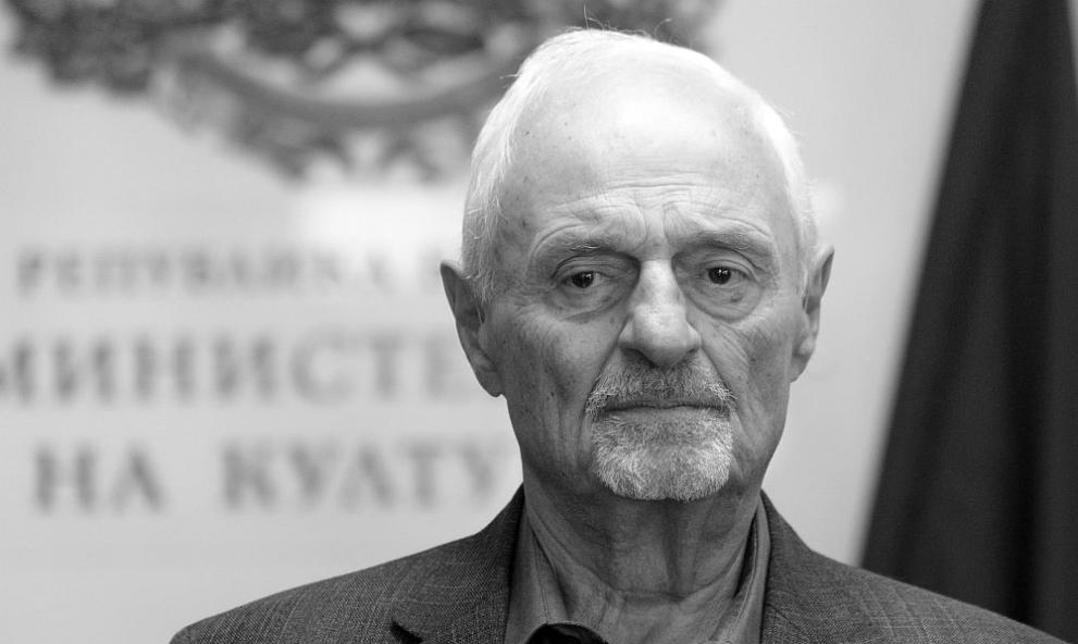 Почина канадският режисьор с български корени Тед Кочев пише The