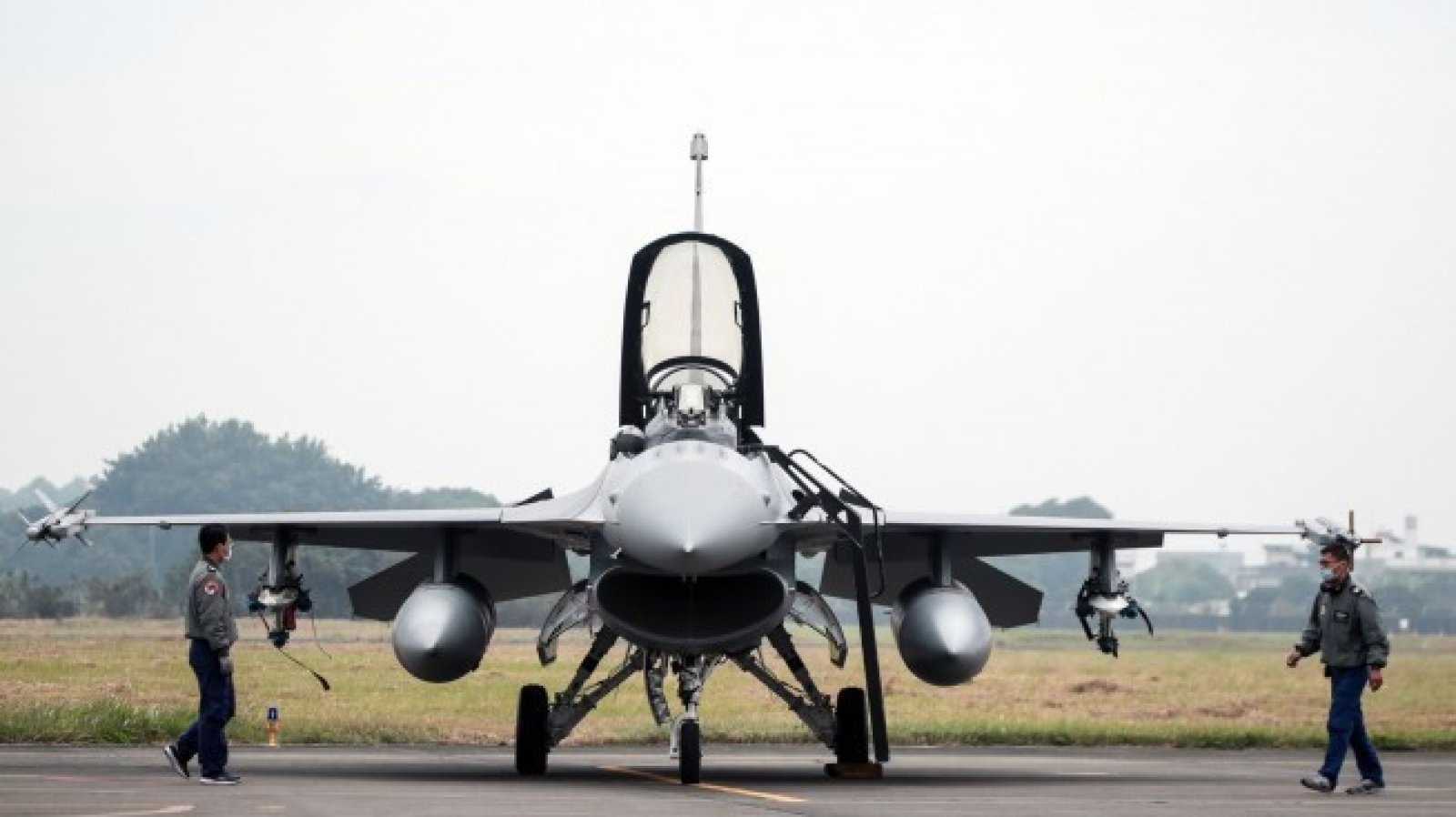 Първият български изтребител F 16 Block 70 ще бъде посрещнат с