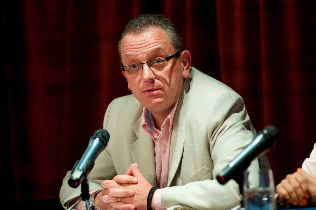 Не би трябвало да имаме претенции как формално ще се