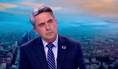 Президентът Росен Плевнелиев 2012 2017 г посочи че няма амбициите да