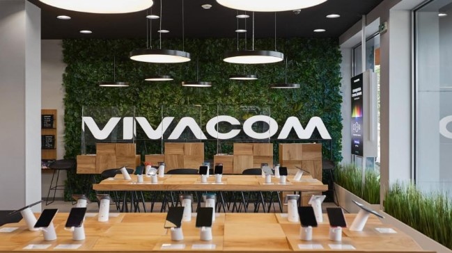 С празнично работно време ще работят магазините на Vivacom в