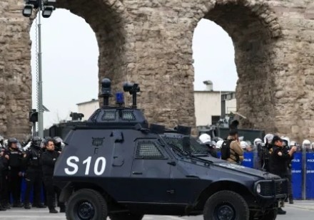 Турските власти арестуваха 234 души при операция координирана с четири