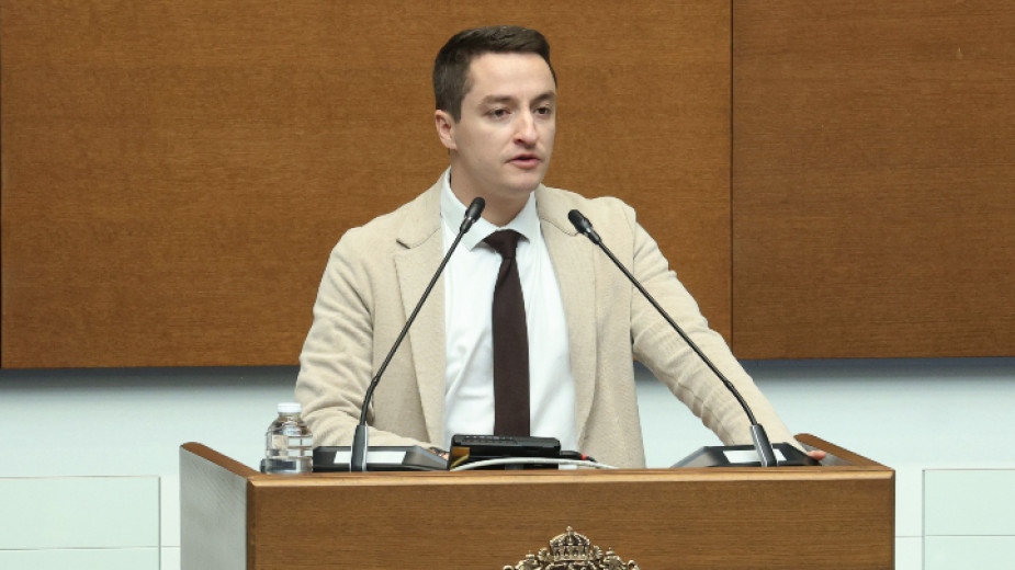 Елисавета Белобрадова Явор Божанков и Стела Николова от Продължаваме промяната