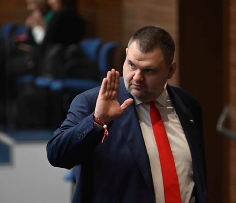 Подкрепям правителството да прави добри неща за хората Ние в