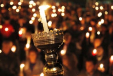 Благодатният огън се спусна на Велика събота в навечерието на