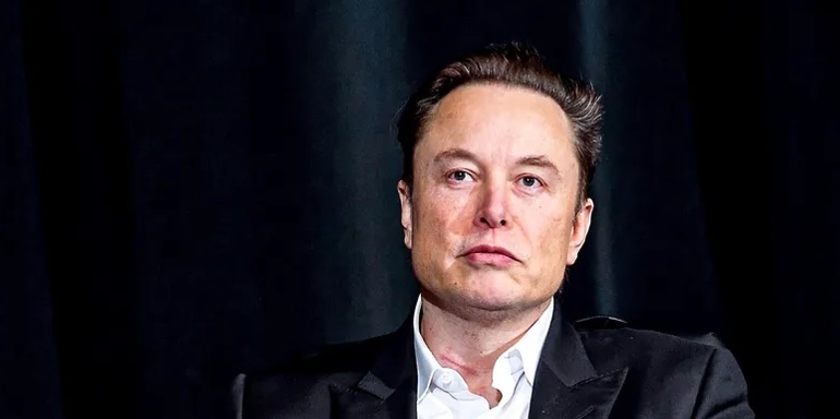 По всичко личи че Илон Мъск имаше натоварено лято Милиардерът се