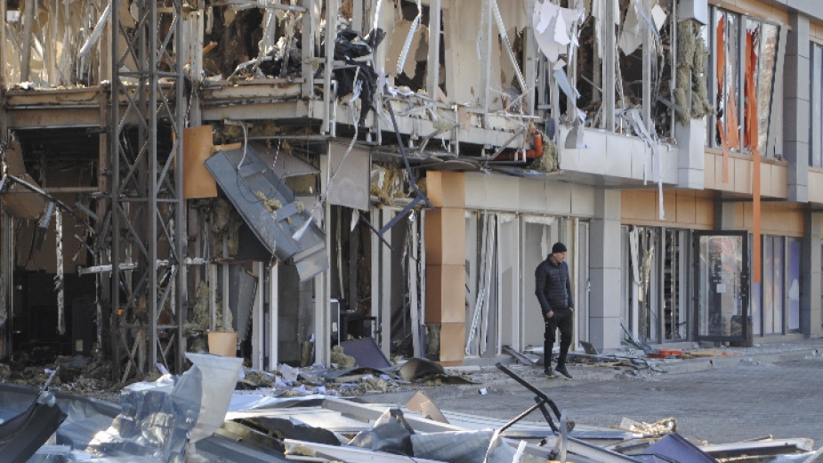 Няколко души са пострадали тази нощ при нова руска атака