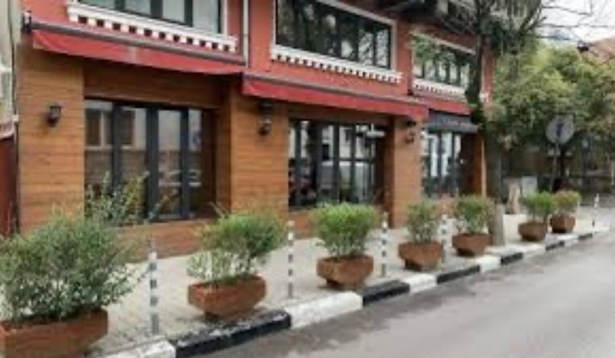 Кръгът Осемте джуджета около издирвания бивш следовател Петьо Петров Еврото е