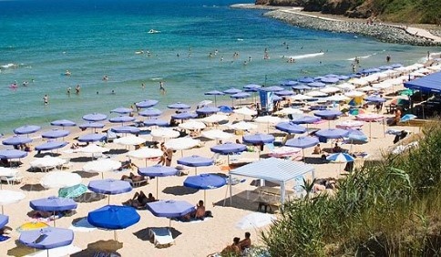 Около една трета от хотелите по българското Черноморие ще вдигнат цените за