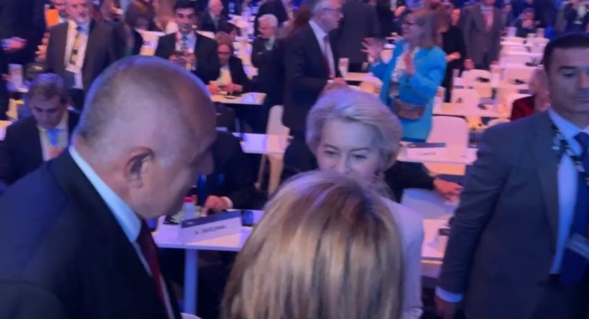 Бойко Борисов прегърна Жозеф Дол бивш председател на ЕНП Антонио