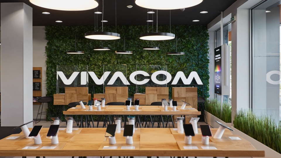 С празнично работно време ще работят магазините на Vivacom в