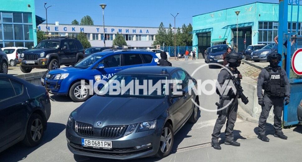 Директорът на Митници Пловдив Мирослав Беляшки евентуално е извършил длъжностно престъпление